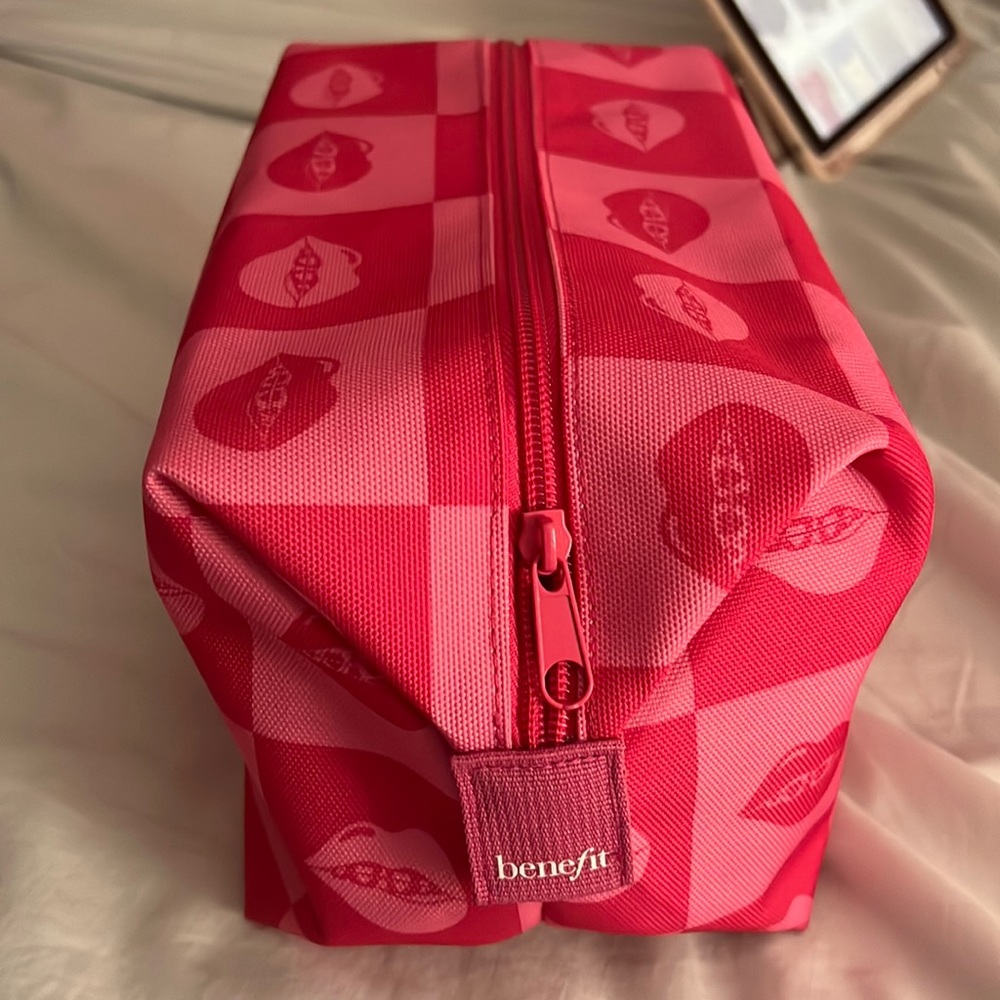 BRAND NEW BENEFIT MAKEUP BAG